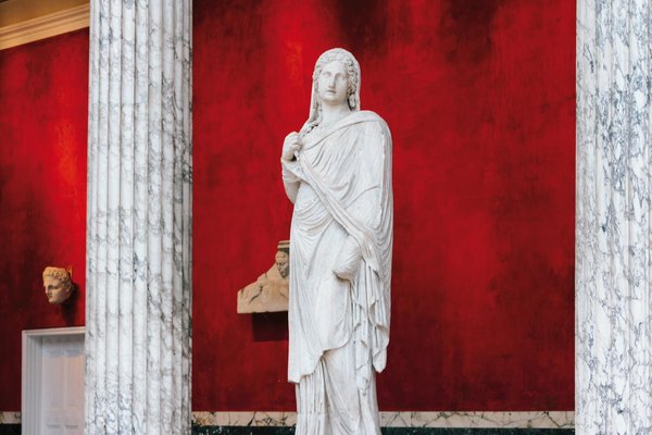 Découvrez l'art du vlog : Captivez votre audience avec les joyaux des traditions artisanales locales